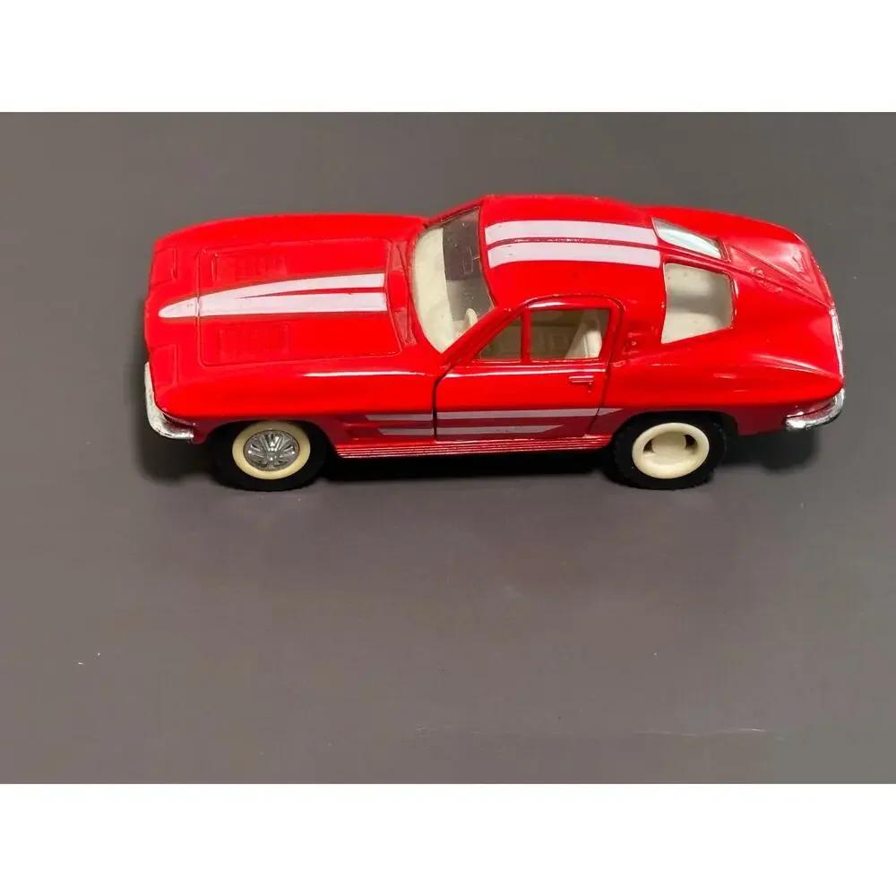 Majorette Red  '63 1963 Corvette Sting Ray Opening Doors 1/32 Scale